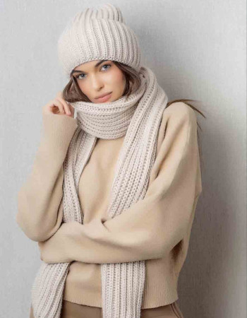 Жіночий шарф